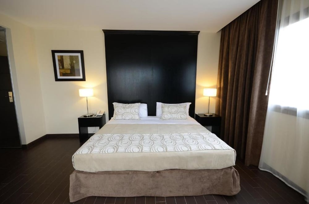 SUPERIOR, DOUBLE BED
