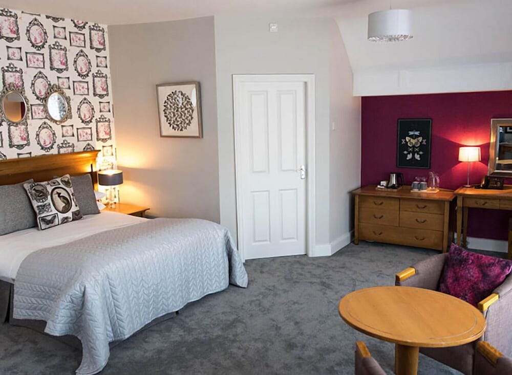 The Coach House Inn 28/32