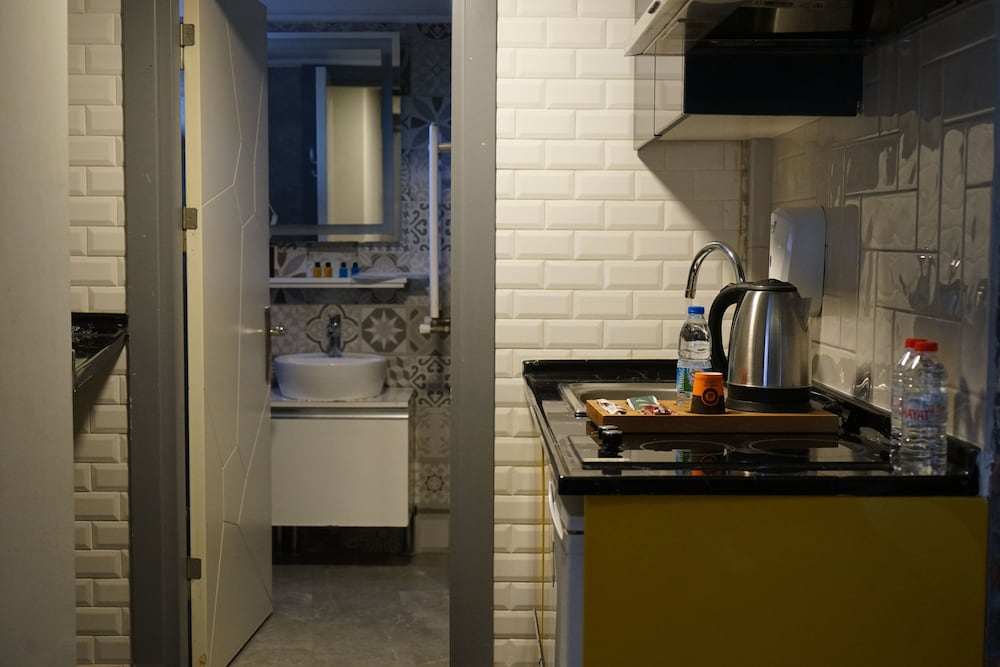Corner Park Suites 28/50