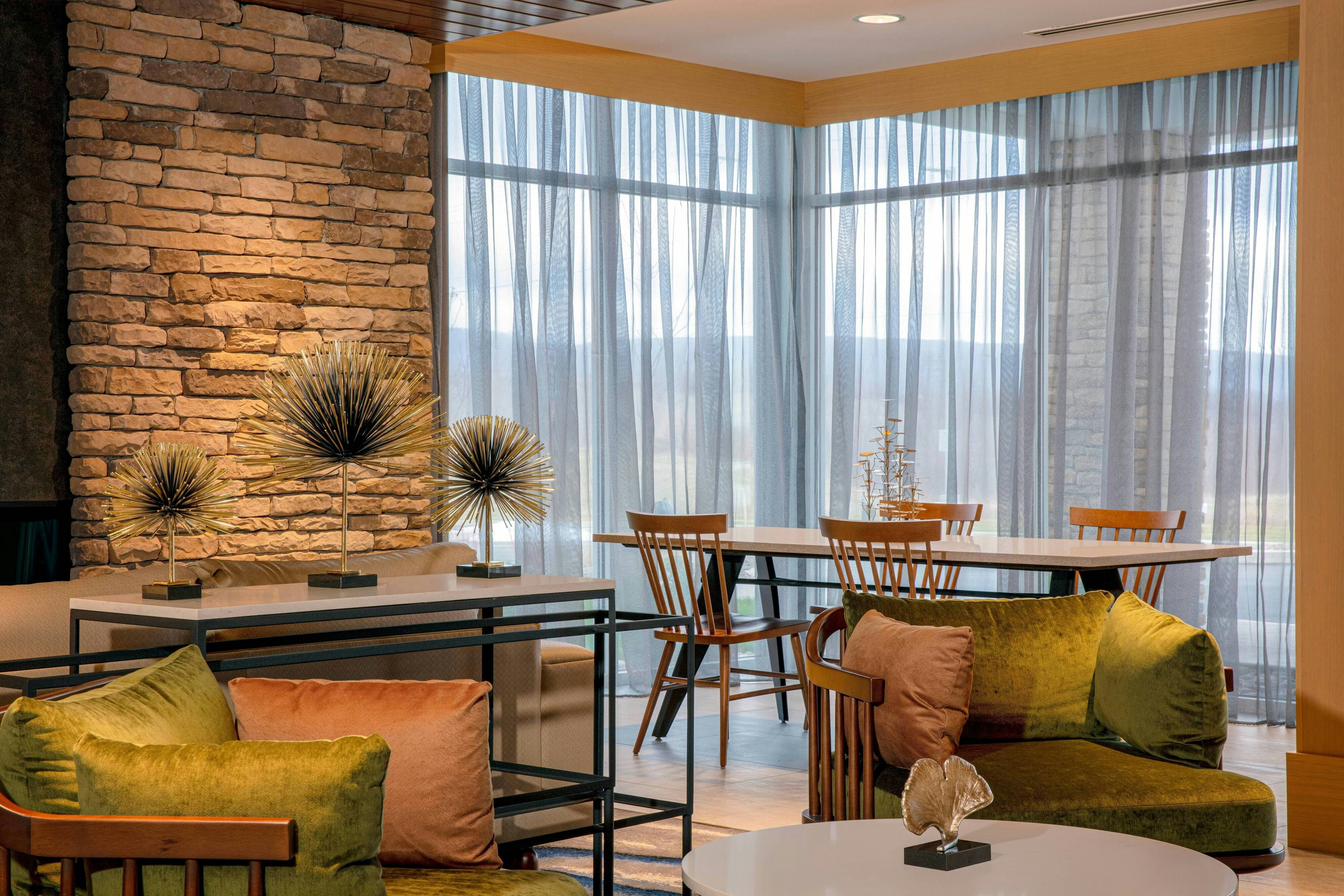 Fairfield Inn & Suites by Marriott Harrisburg West/Mechanicsburg 12/20