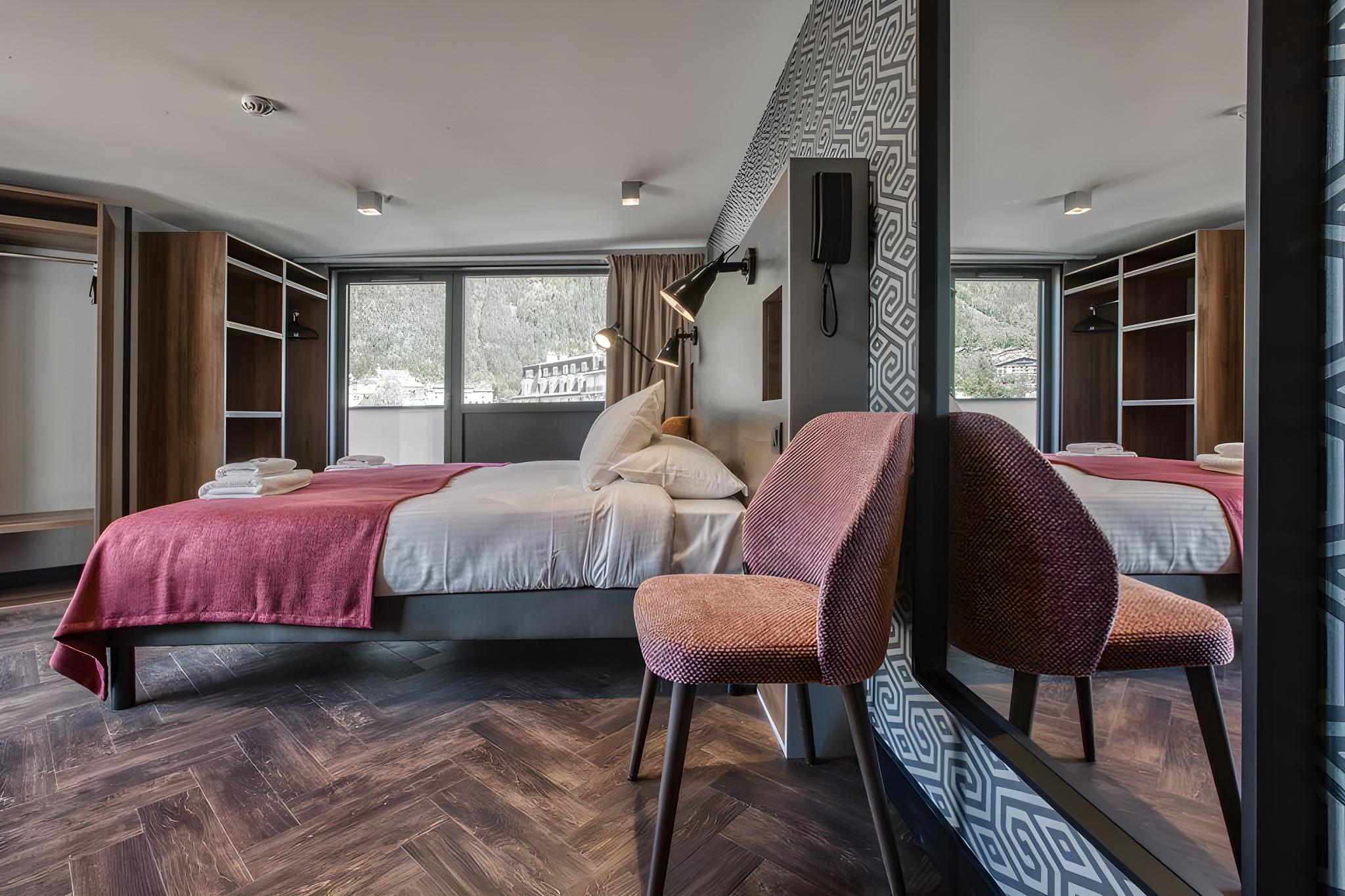 Summit, Suite, Single Bed, Sauna, Balcony