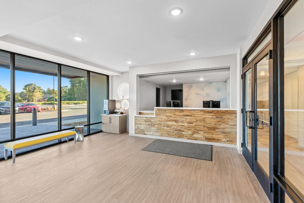 ECHO Suites Extended Stay by Wyndham Conyers 9/37