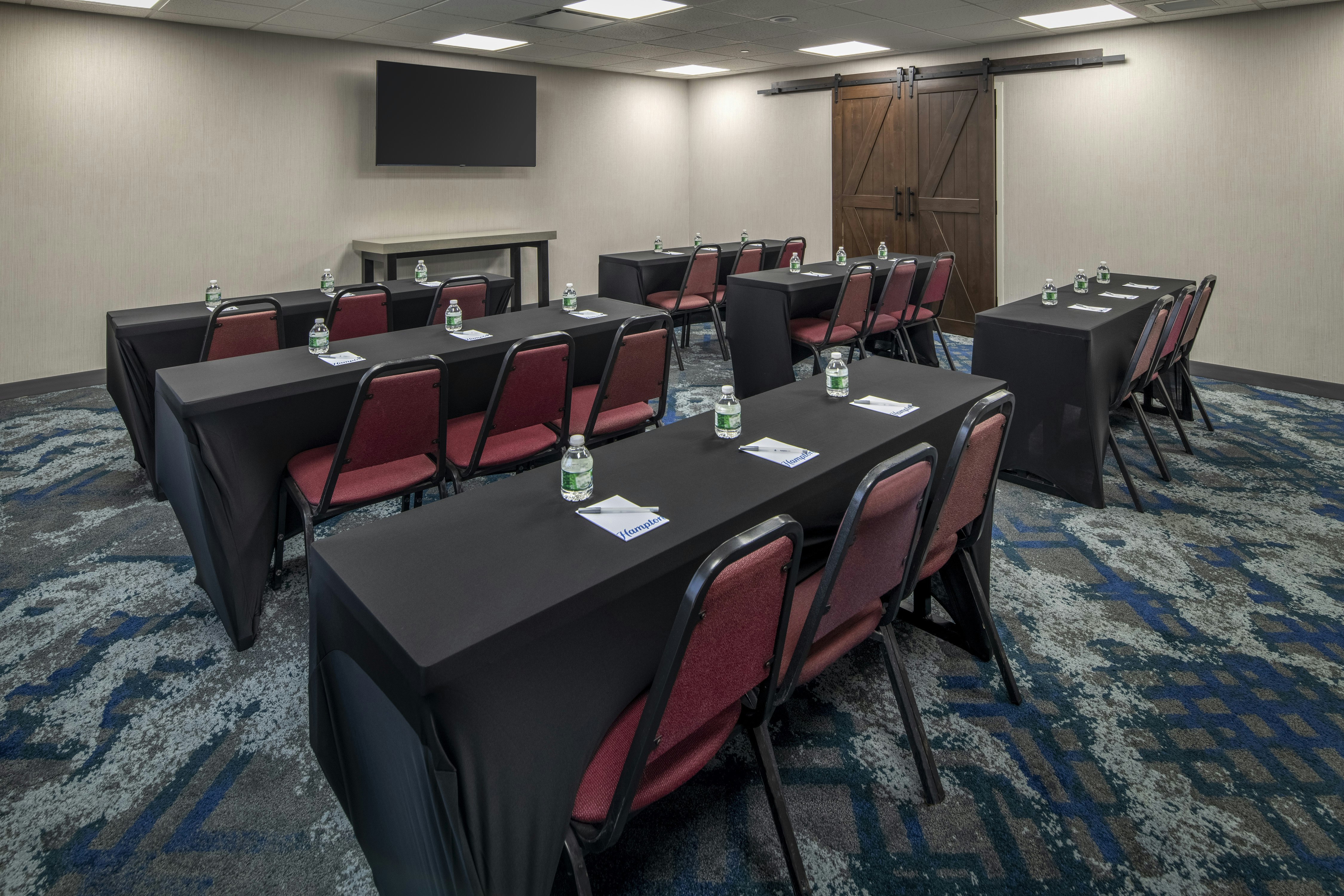 Hampton Inn Long Island/Commack 34/38