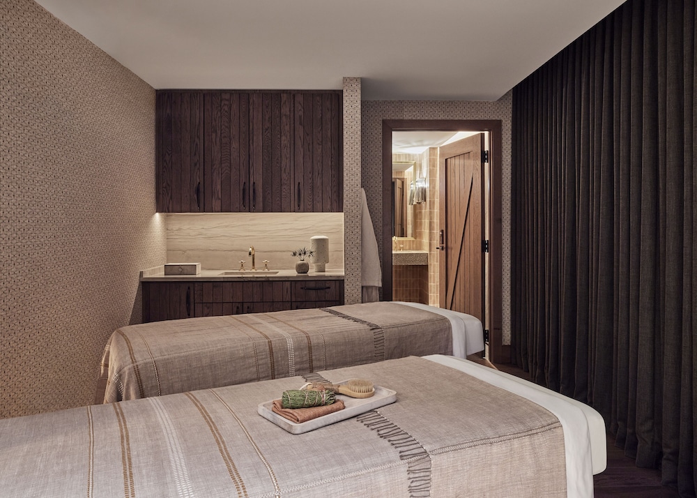 Bowie House Auberge Resorts Collection 25/50