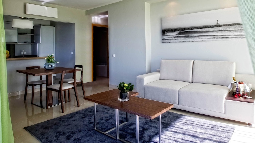 Agua Hotels Riverside 28/49