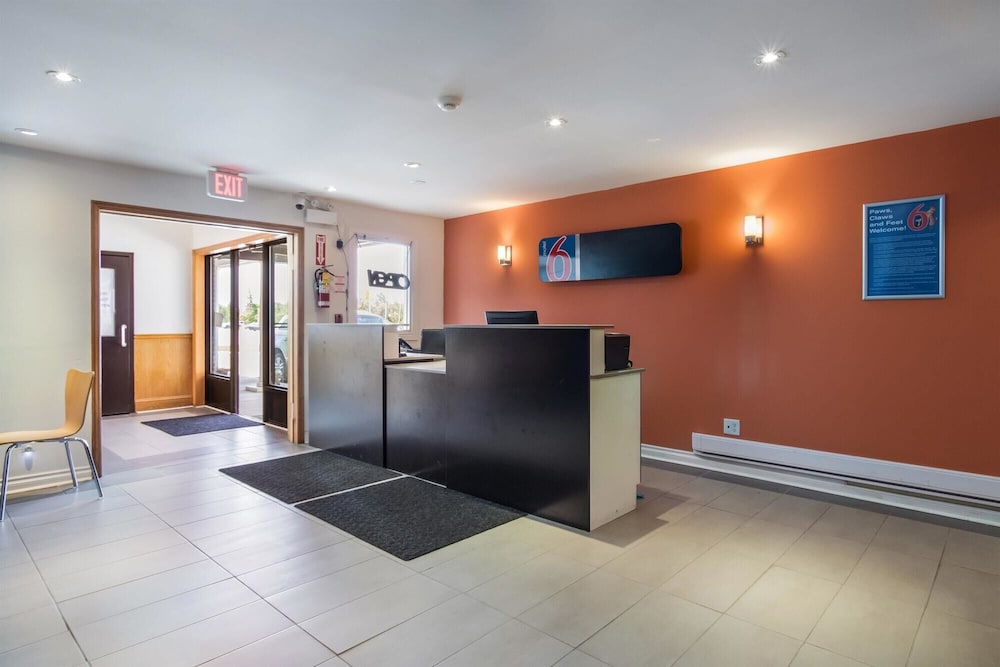 Motel6 Sudbury, ON 7/46