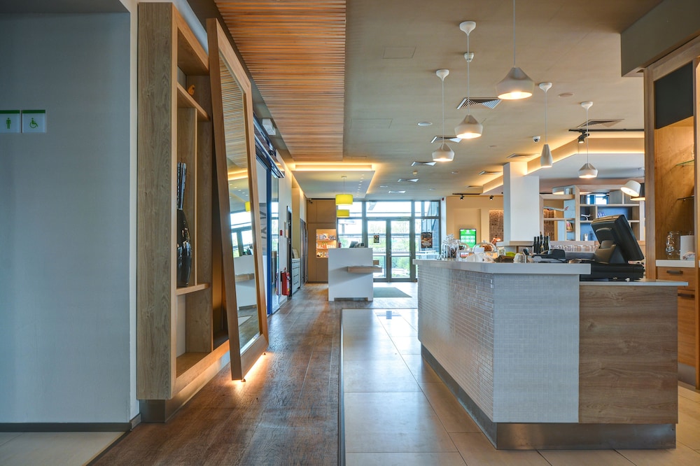 HOLIDAY INN PRAGUE AIRPORT 13/76