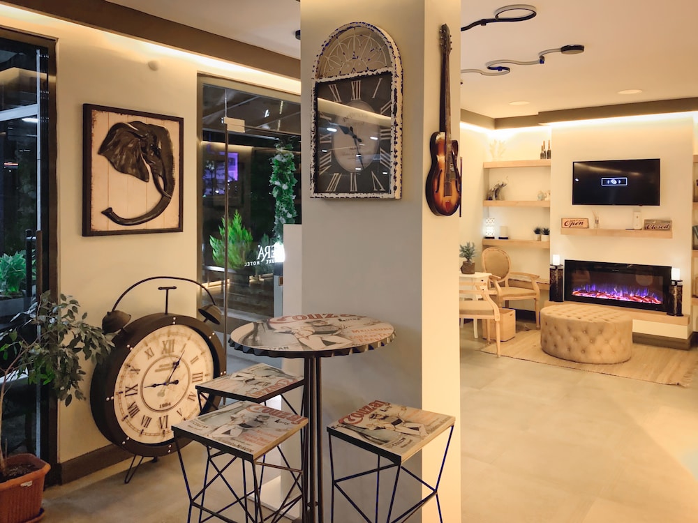 Lopera Deluxe Hotel 24/41