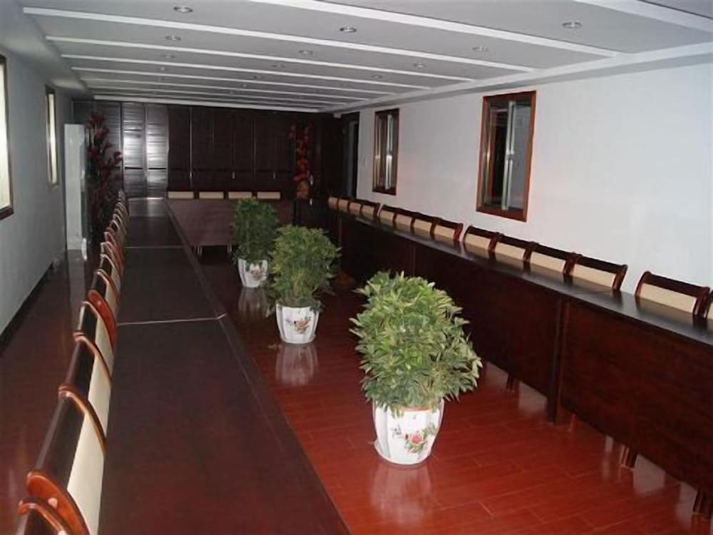 GreenTree Inn Yancheng Station Hotel 23/28