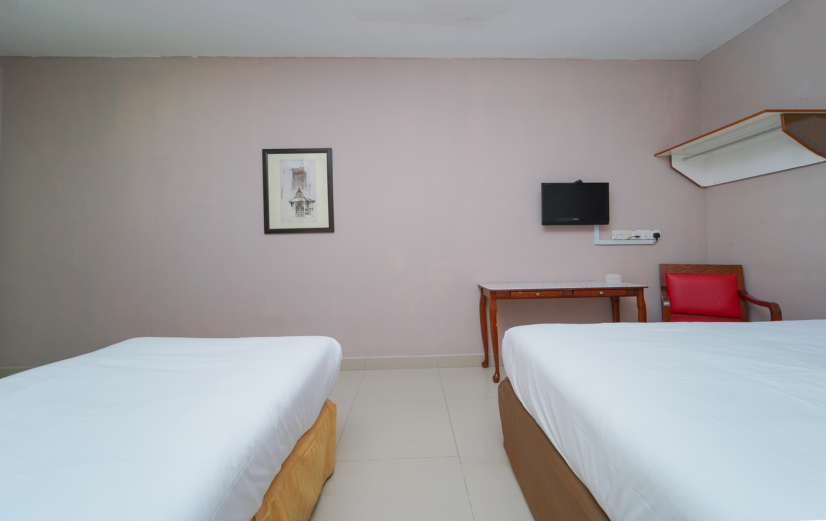 Mila Motel 2 16/31