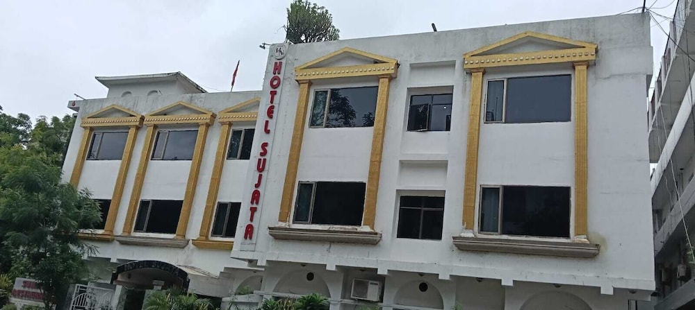 Hotel Sujata 2/64