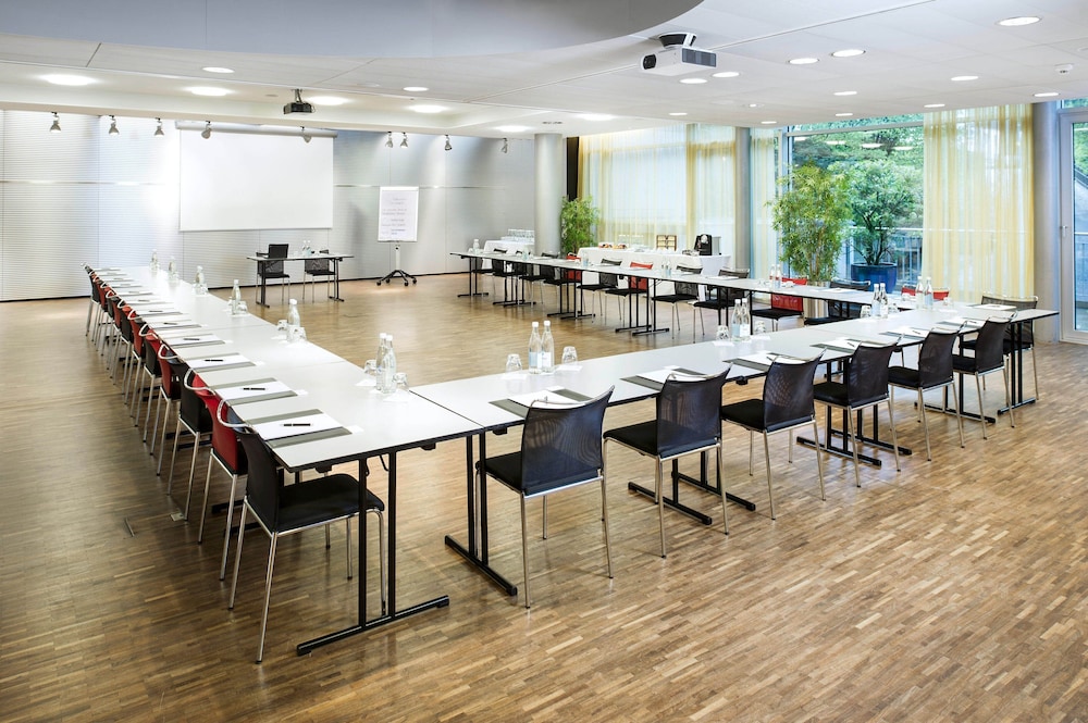 SEDARTIS SWISS QUALITY HOTEL 66/72