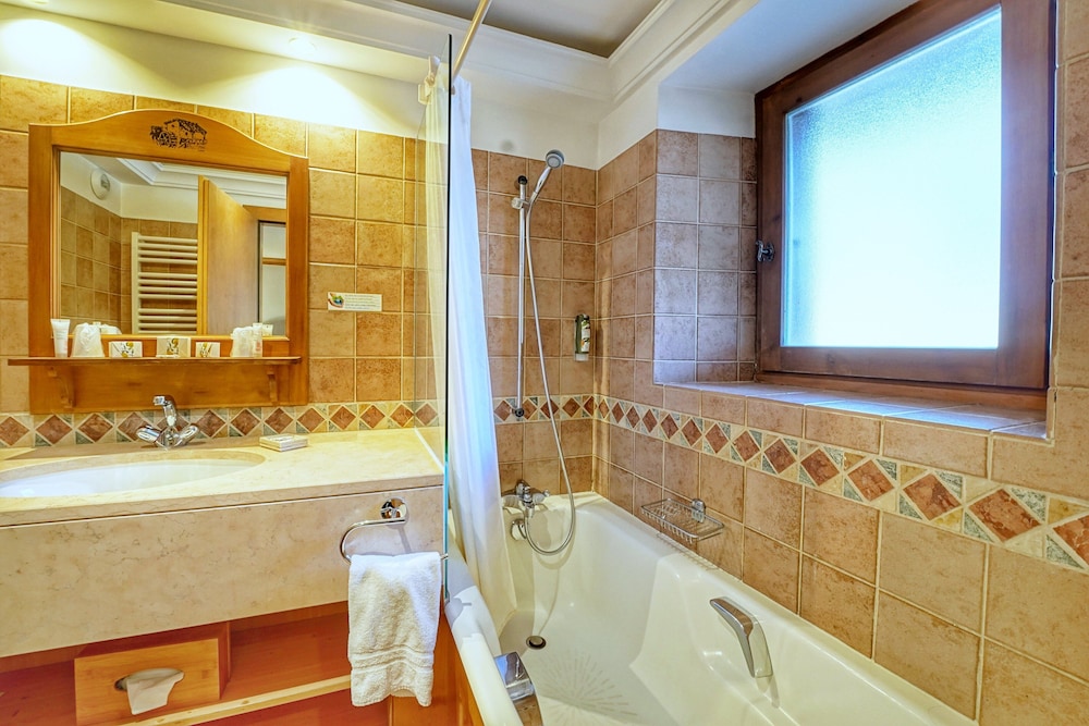 Au Vieux Moulin Hotel And Spa 49/50