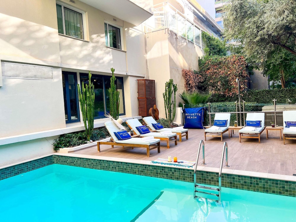 swimming pool spa