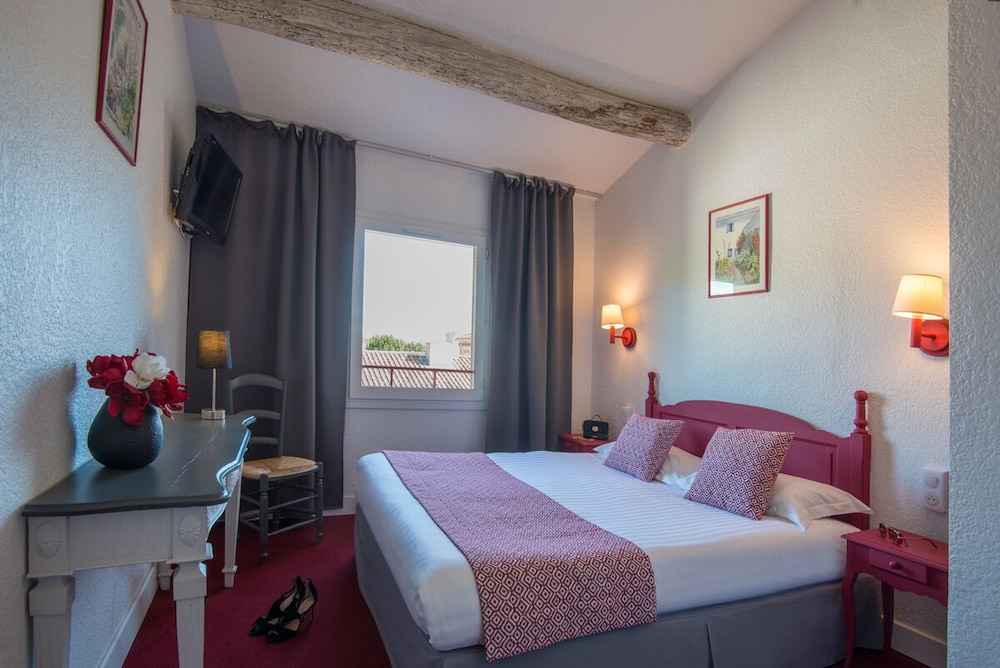 Hotel du Forum 11/50