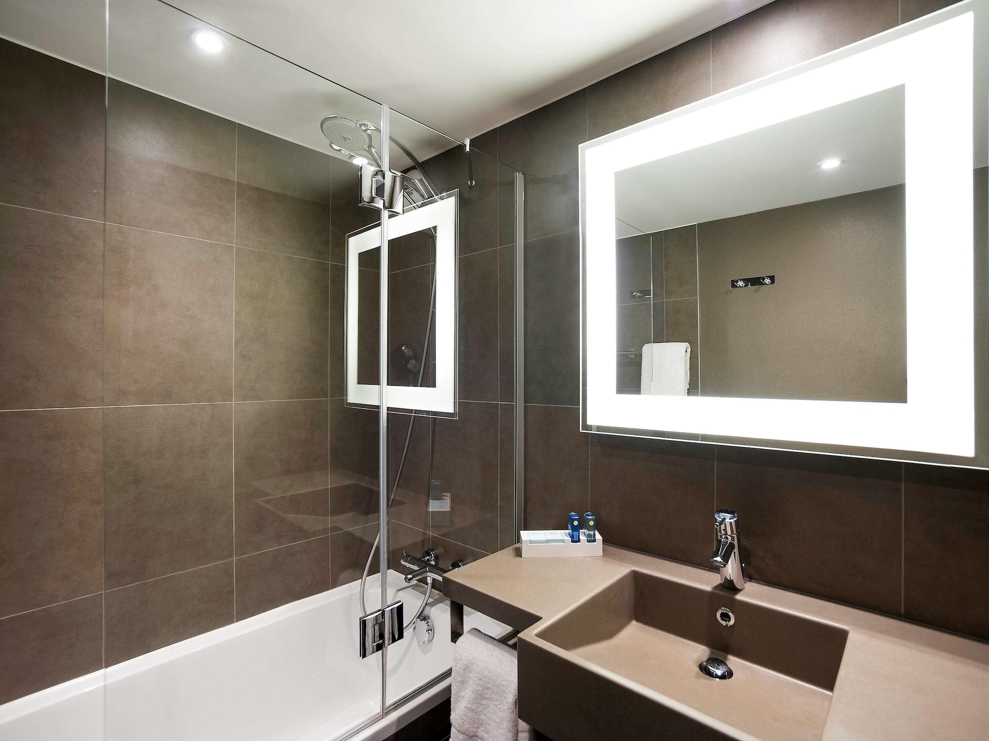 غرفة عائلية بسرير مزدوج مع أريكة، Novotel Gent Centrum 7/8