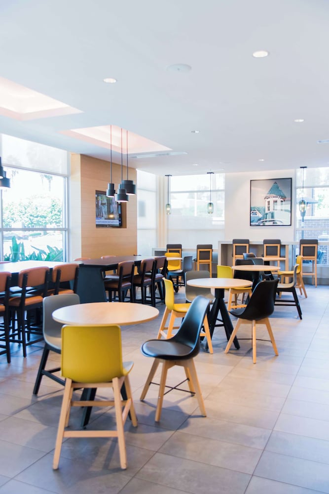 Hyatt House Irvine John Wayne Arpt 54/70