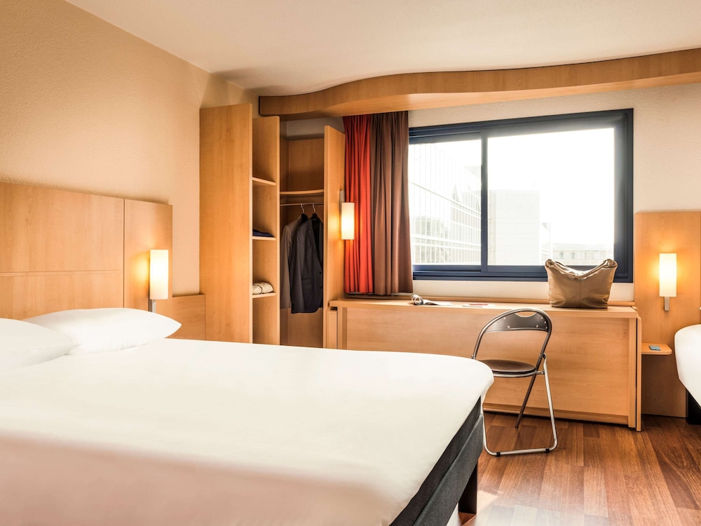 Ibis Paris 17 Clichy Batignolles 29/75