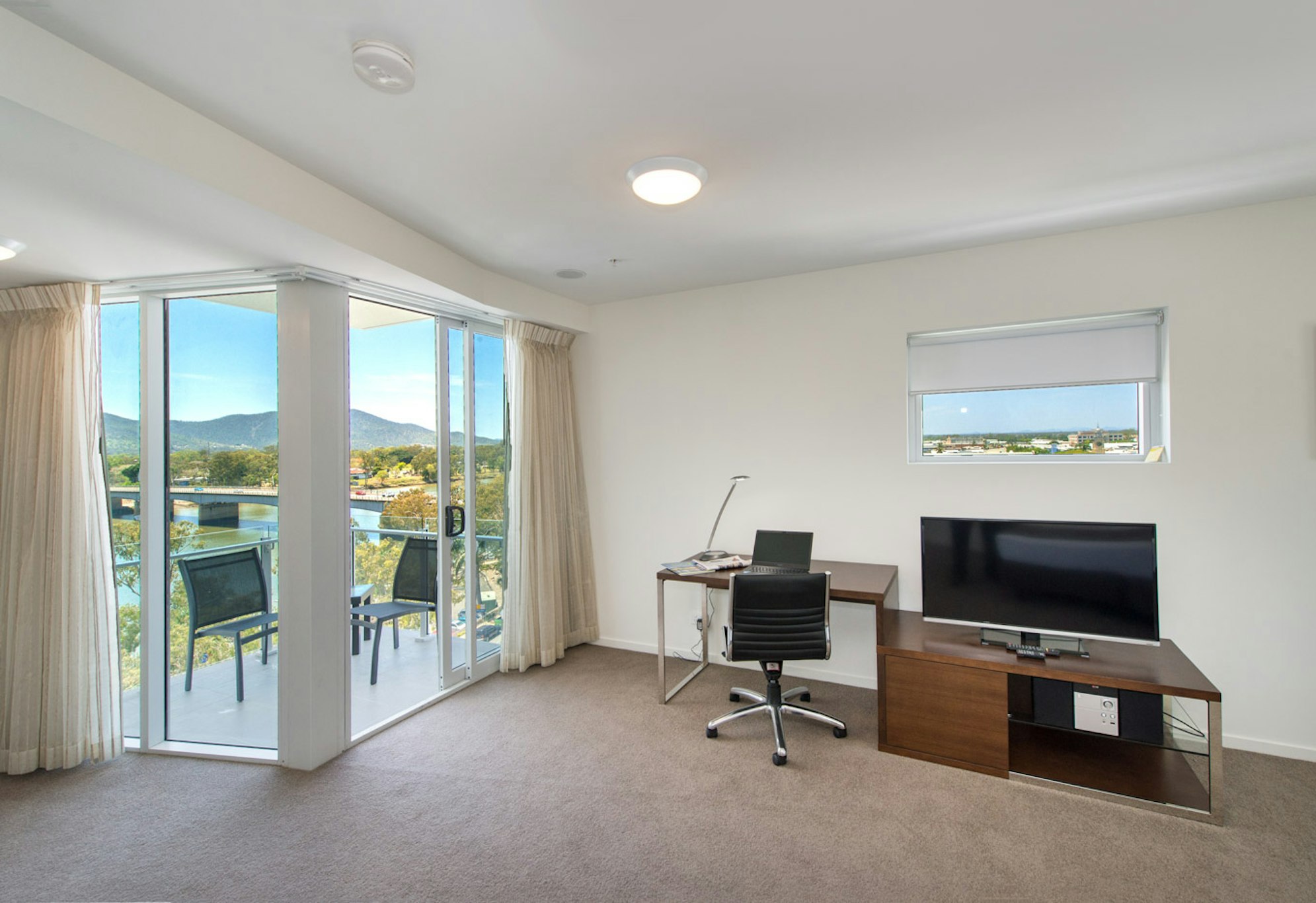 Empire Apartment Hotel 31/56