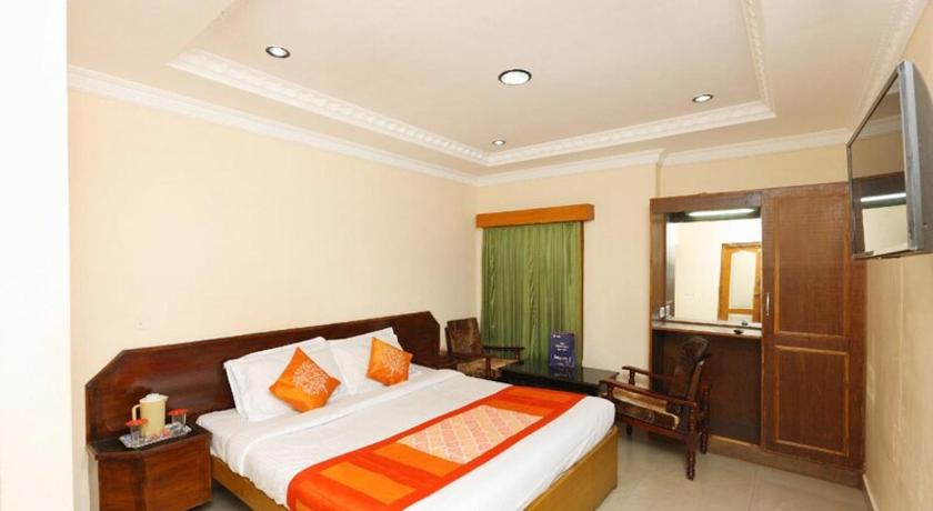 Hotel Gurupriya 4/17