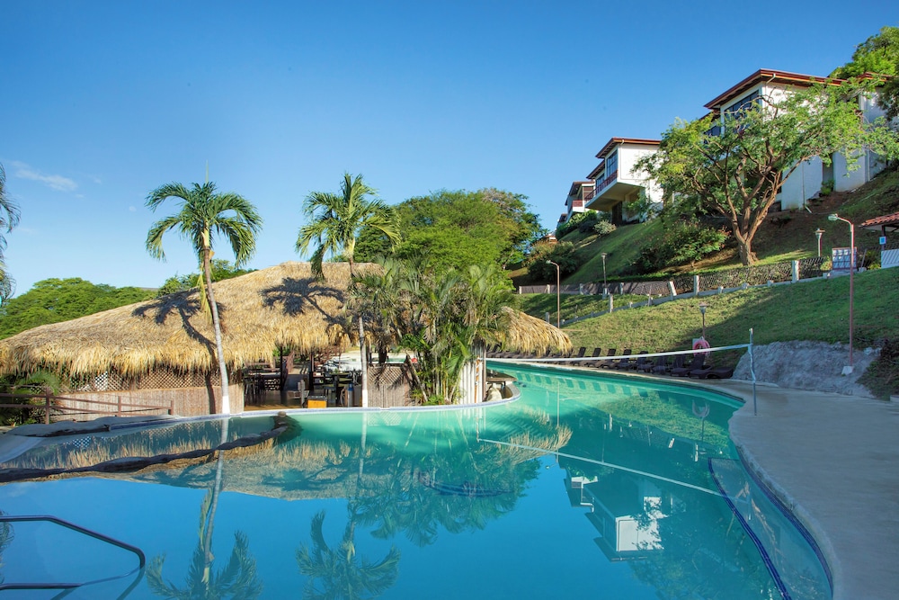 Hotel Villas Sol Beach Resort 69/77
