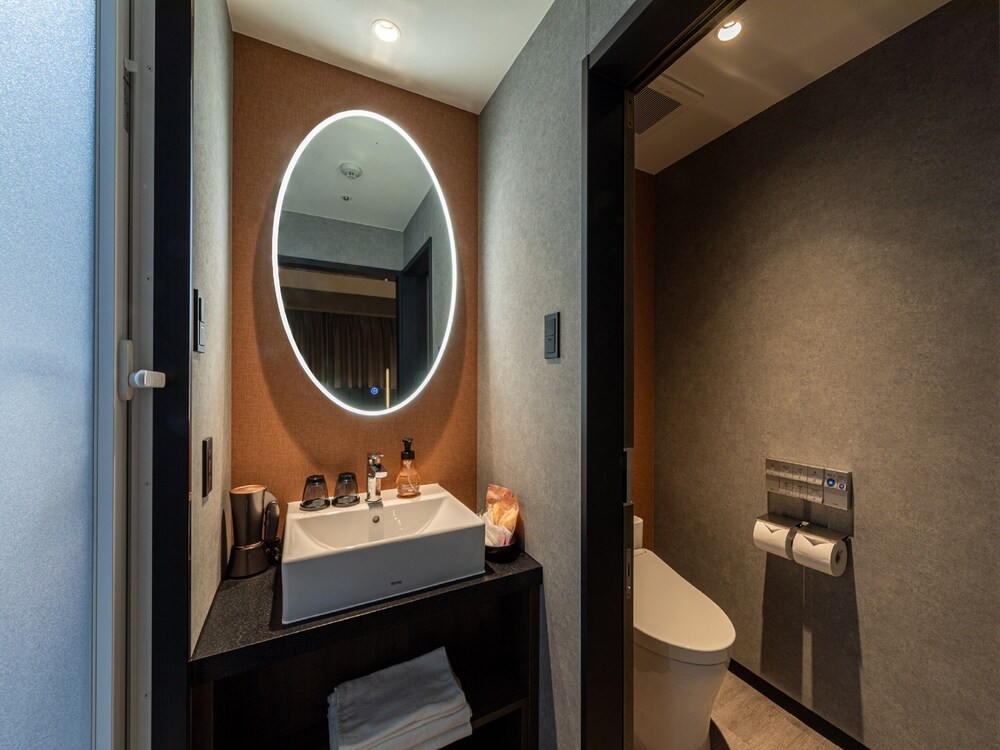Kobe Plaza Hotel 51/53
