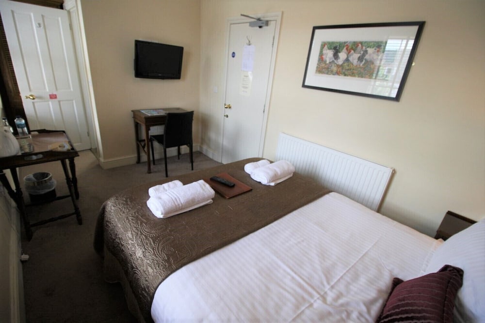 The Angel Hotel 6/50
