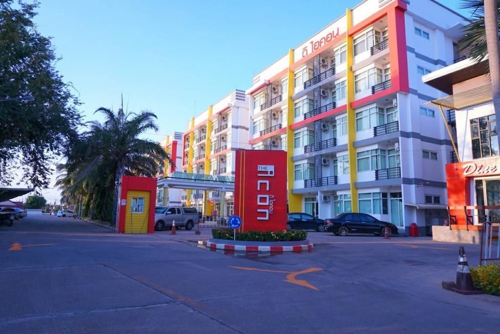 The Icon Service Apartment 4/36