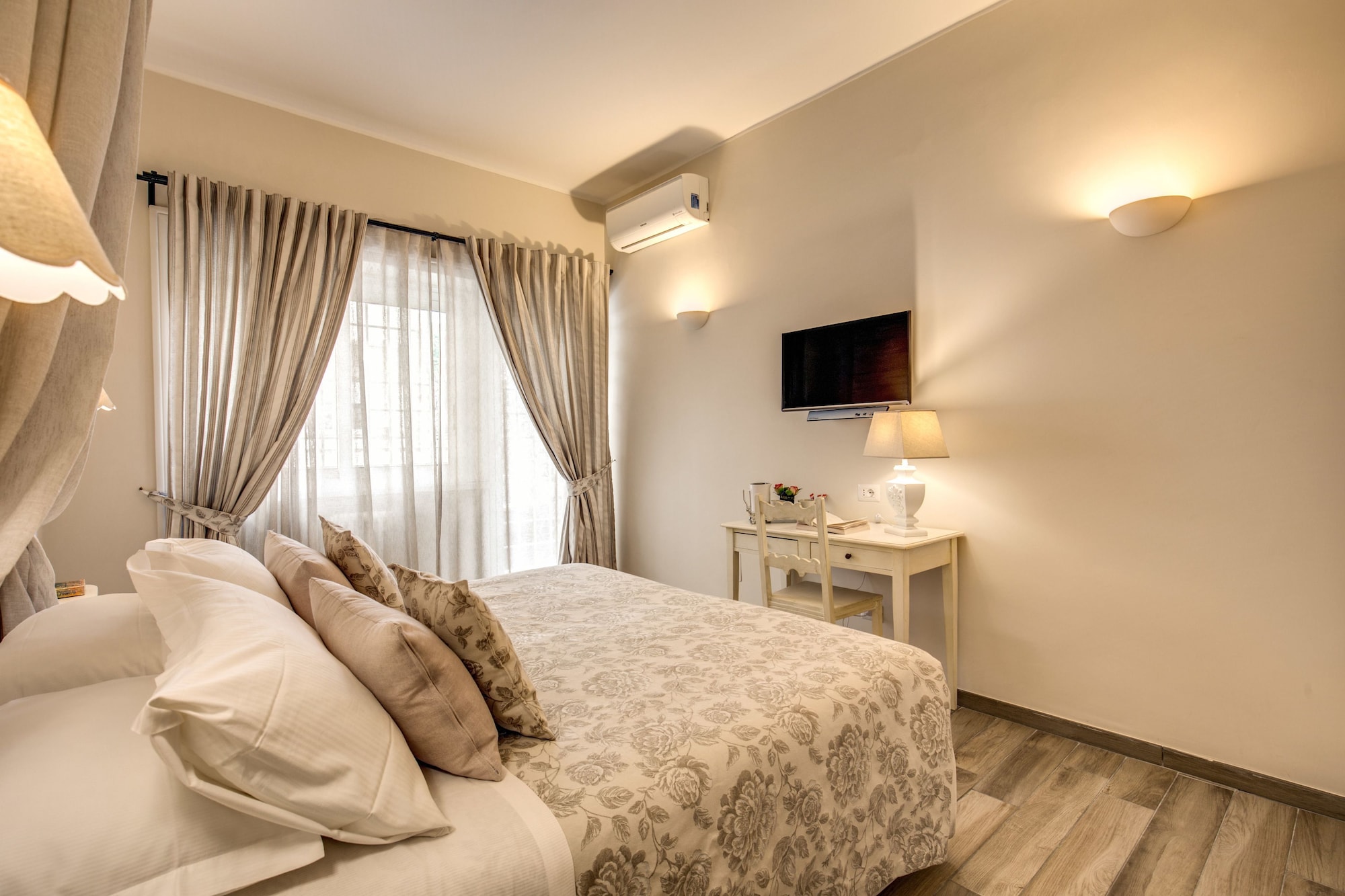 ECONOMY, DOUBLE BED