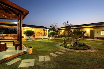 Lan Hai Inn 37/48