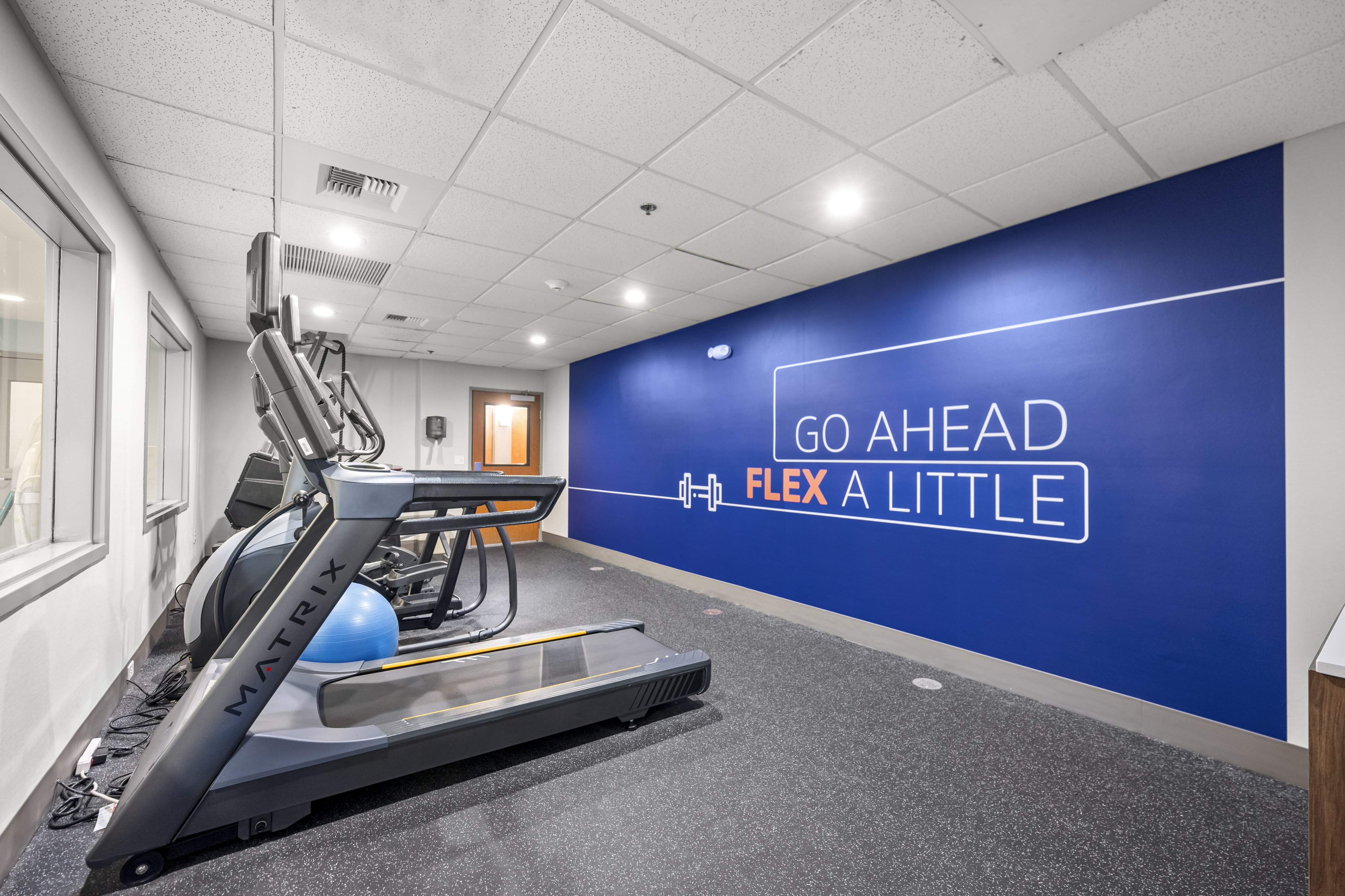 Holiday Inn Express Hotel & Suites Lincoln-Roseville Area 42/71