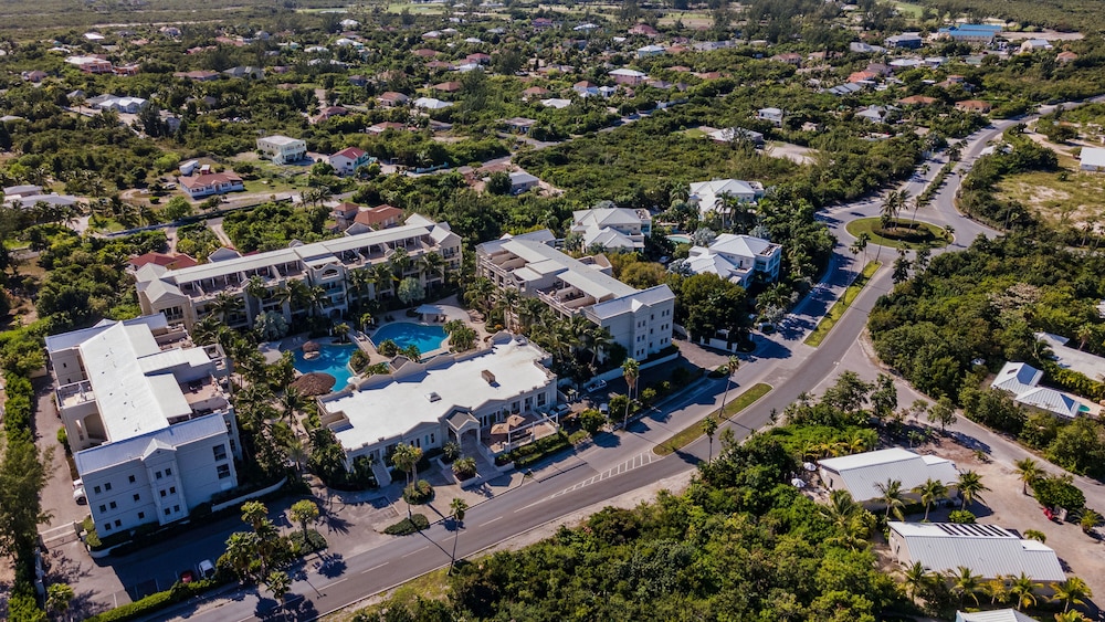 The Atrium Resort 58/66