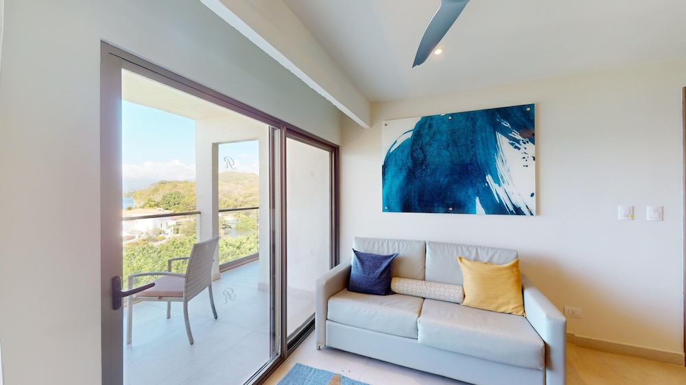 1 Bedroom, Diamond Club, Presidential, Luxury, Suite, King Bed, Ocean View, Sofa، Royalton Grenada, an Autograph Collection All-Inclusive Resort 7/8