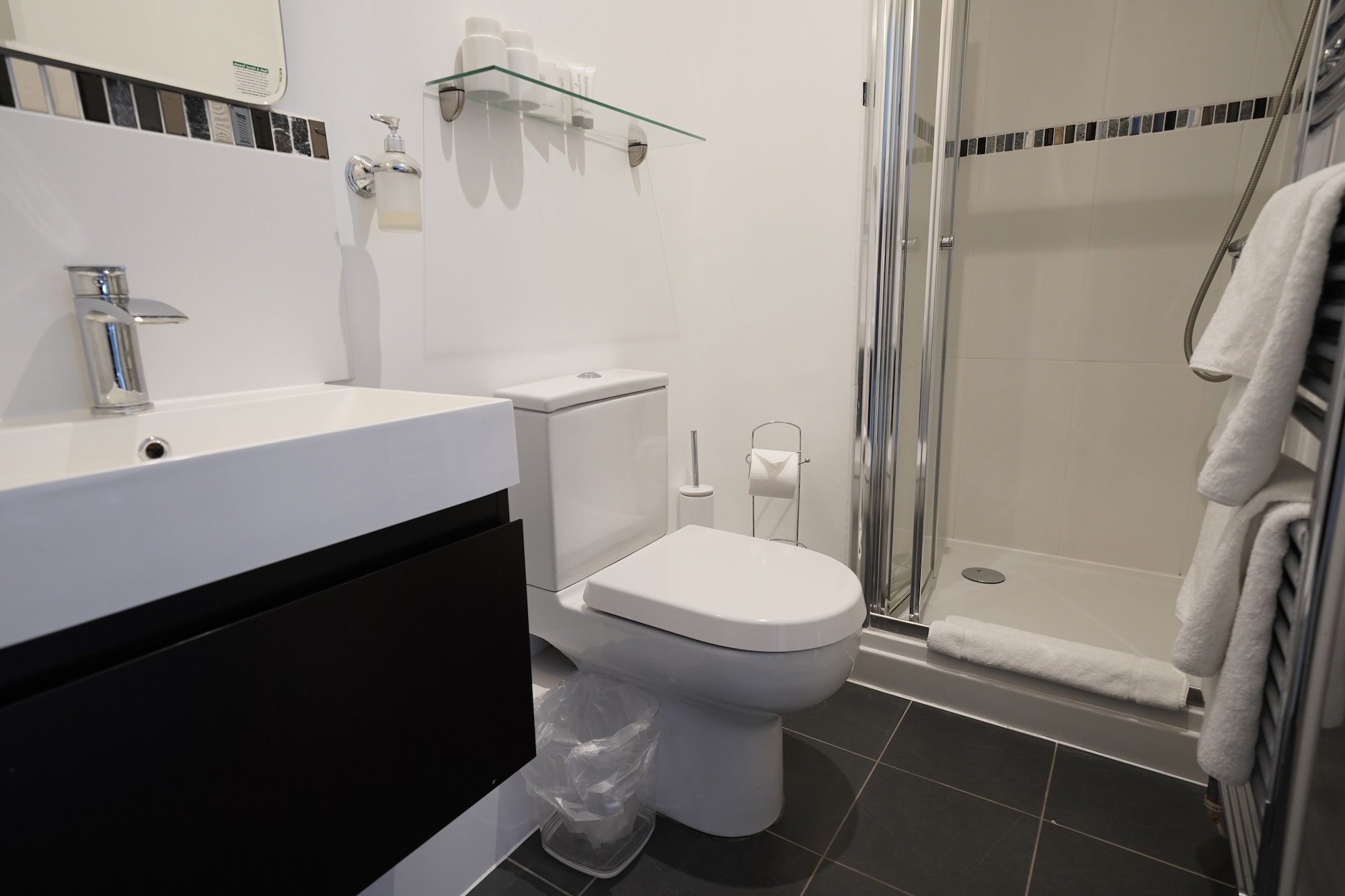 غرفة أساسية بسرير مزدوج، Oxford Guest House 3/4