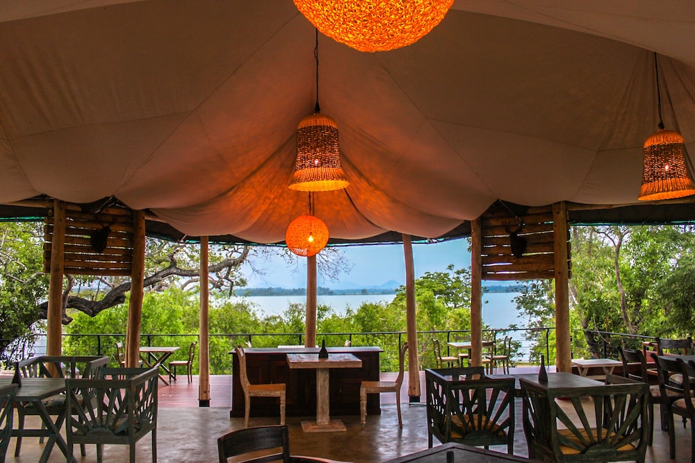 Flameback Eco Lodge 37/61