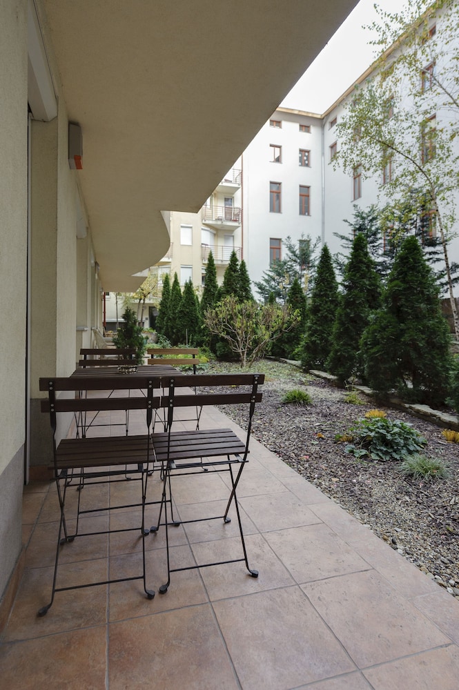 Central Passage Apartments 34/72