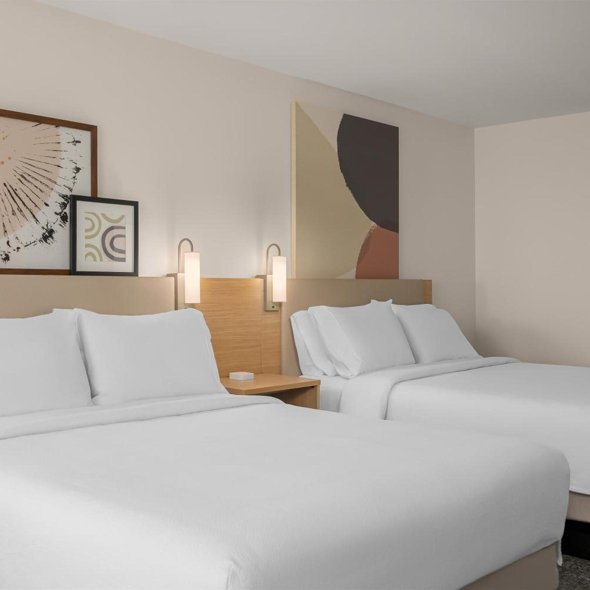 Room, King Bed, 2 Queen Beds