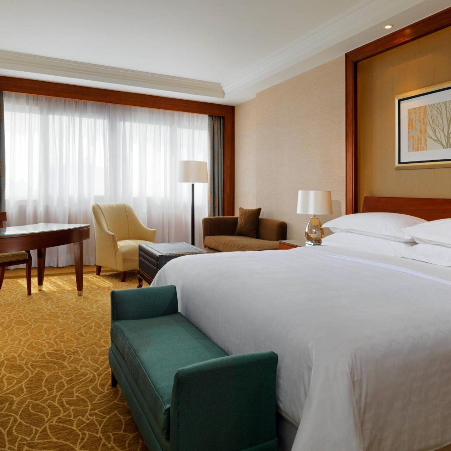 Deluxe, King Bed, City View, with Pool, Balcony