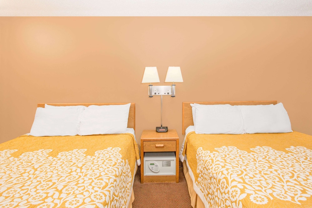 Days Inn by Wyndham Worthington 9/20