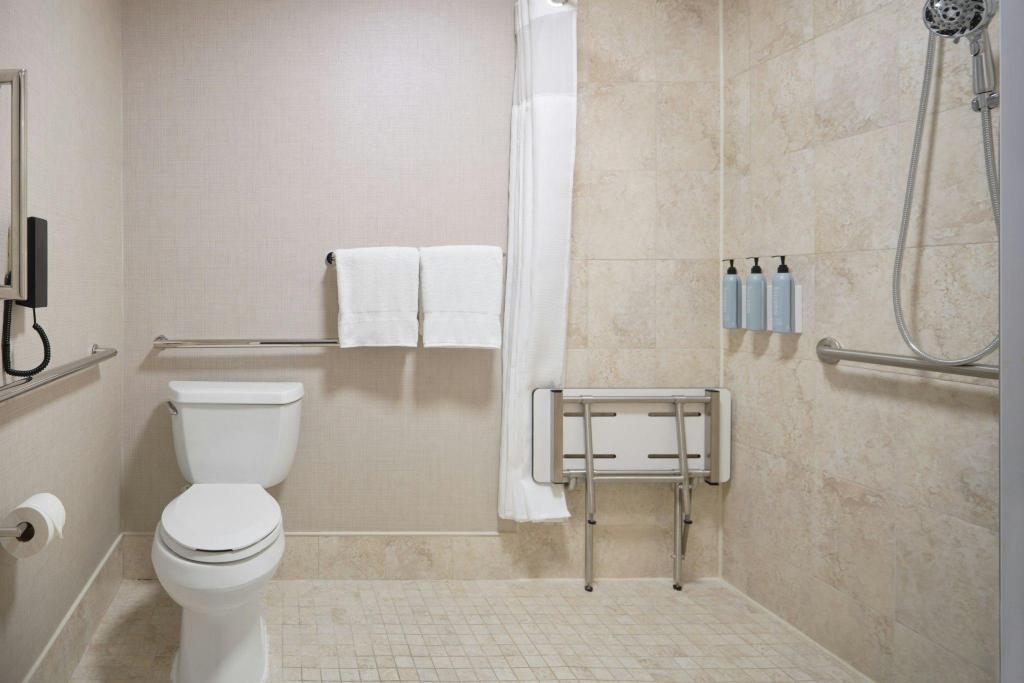 2 Bedrooms, Residential, Suite, Queen Bed, Sofa