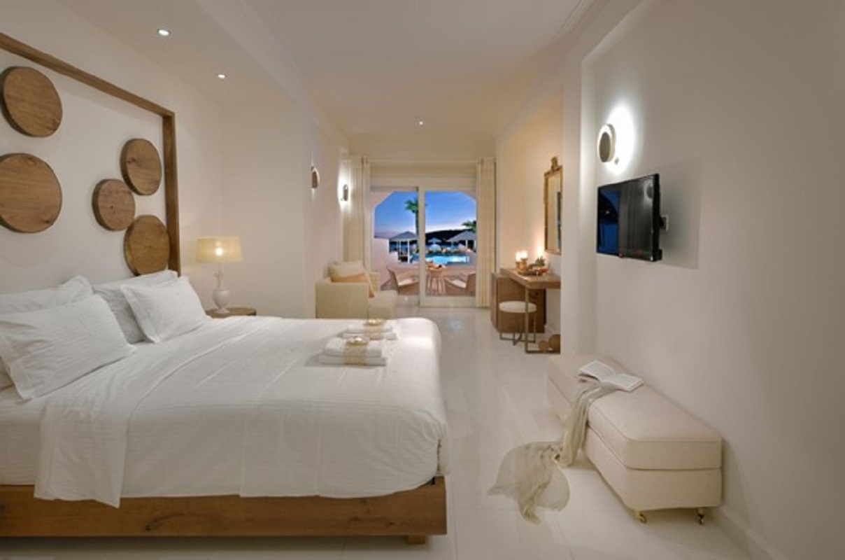 Island, Suite, Outdoor Jetted Tub