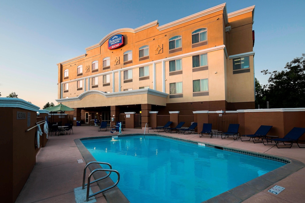 Fairfield Inn Suites Rancho Cordova 1/19