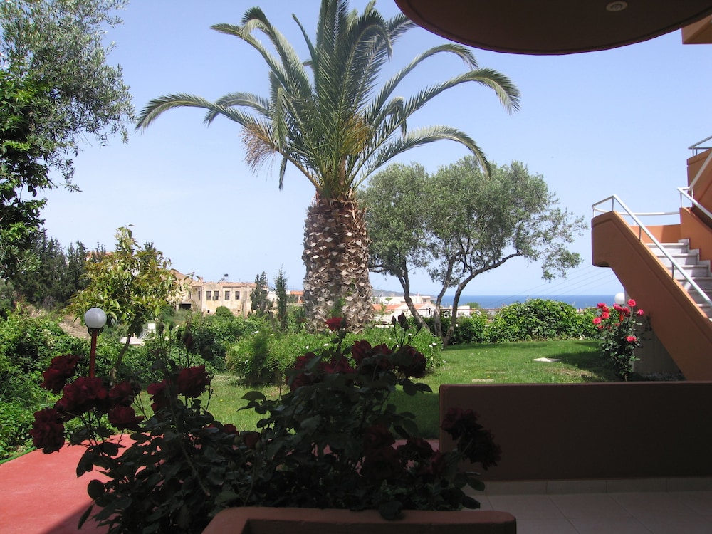 New Kydonia Suites & Studios 20/25
