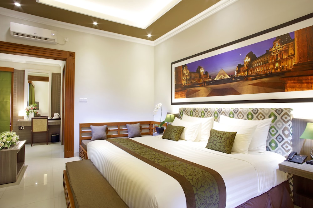 The Banyumas Suite Villa Legian 10/39
