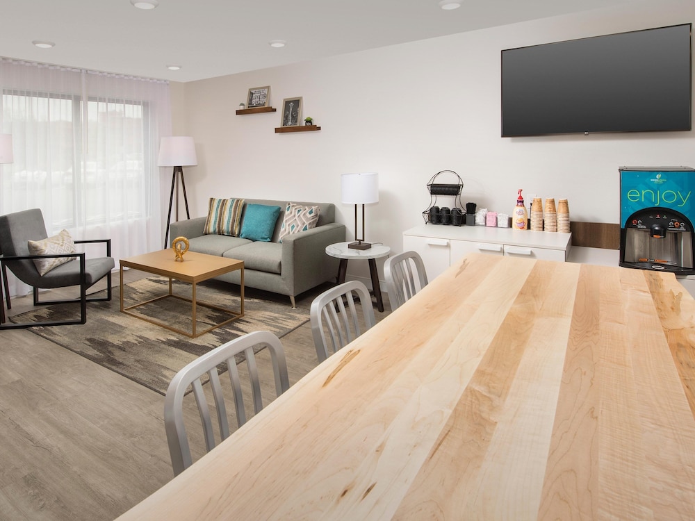 WoodSpring Suites Meridian 19/27