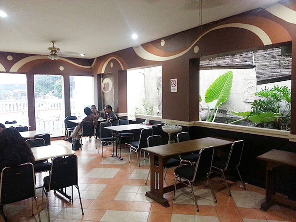 Super OYO Collection O 91409 Hotel Fiducia Otista 153 - 157 33/39