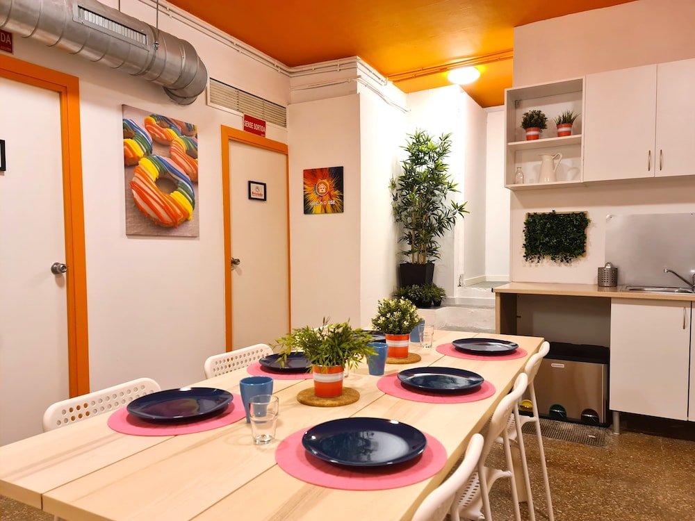 Gracia City Hostel 23/26