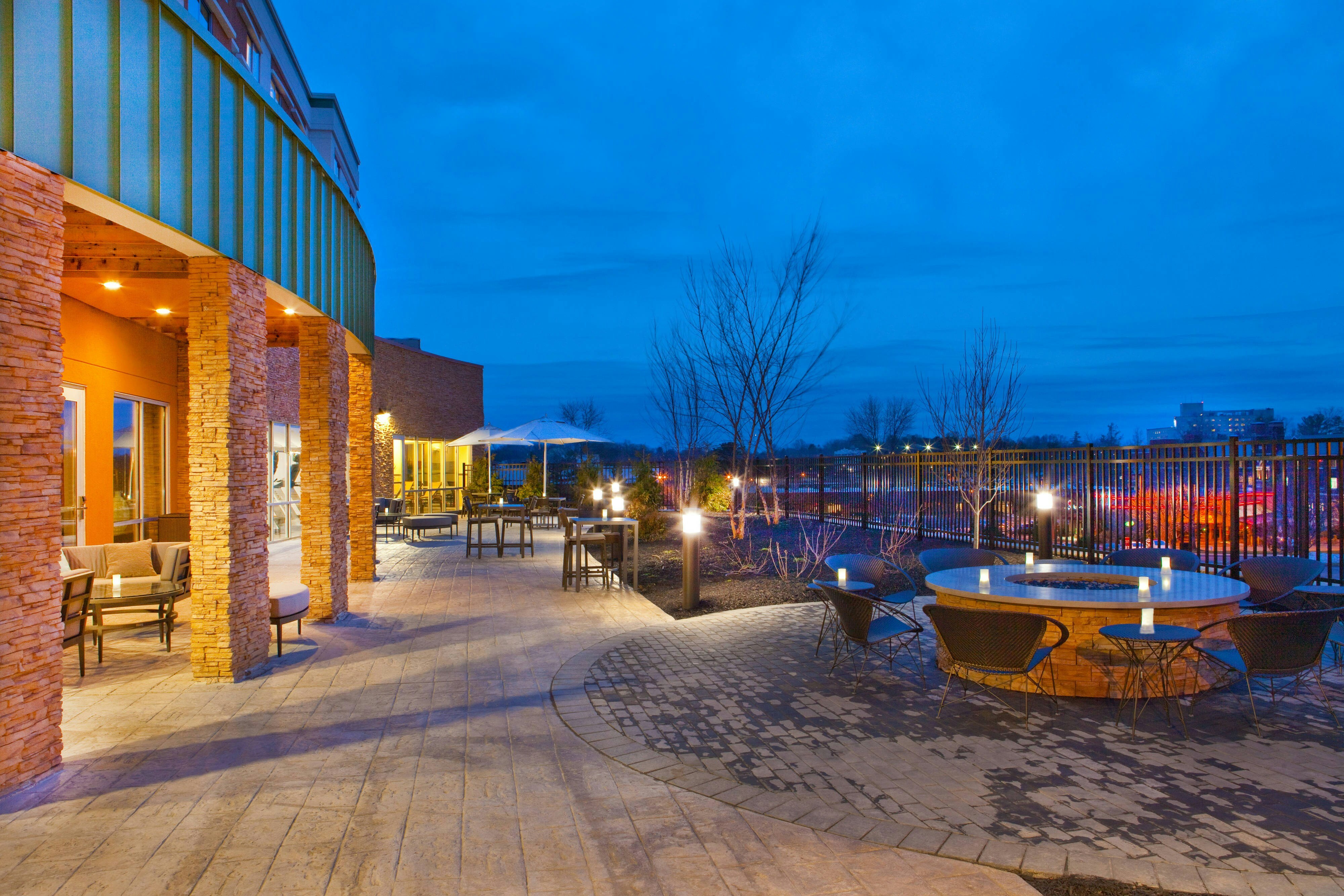 Courtyard Yonkers Westchester County 14/14