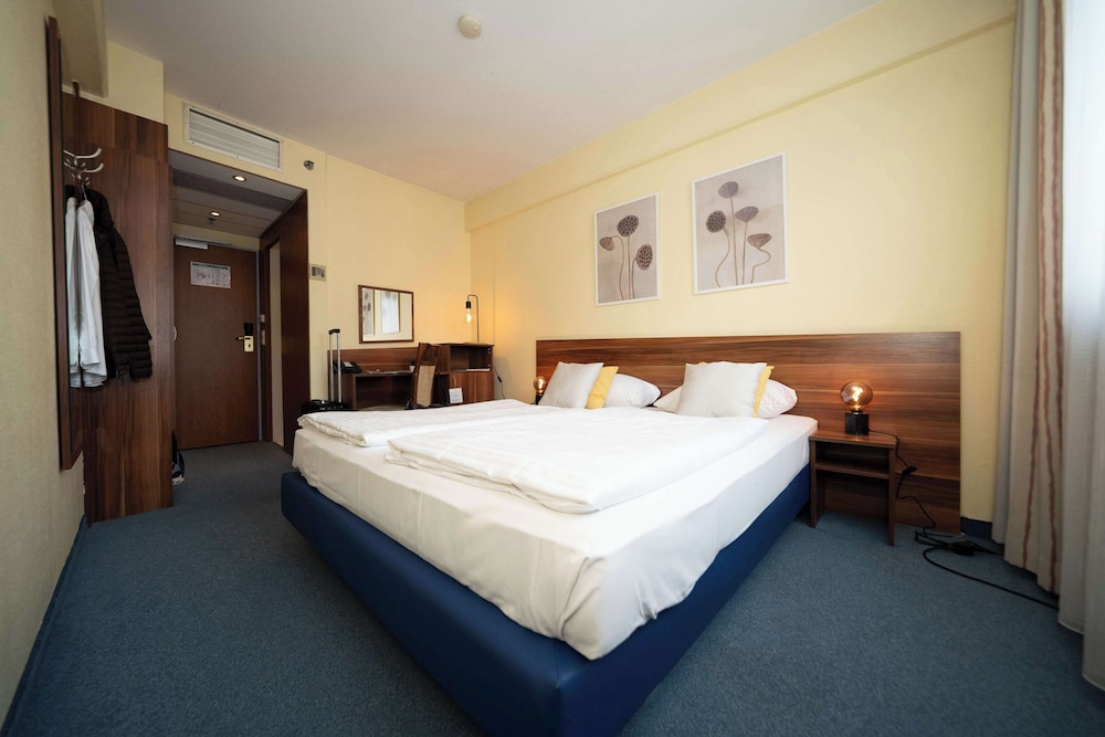 Savoy Hotel Frankfurt 33/80