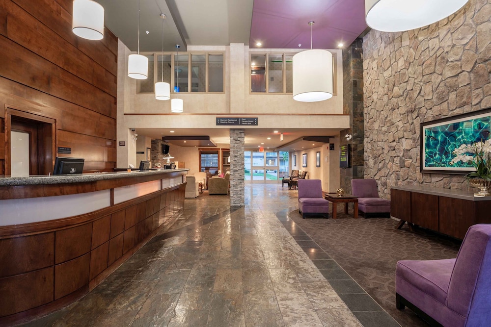 Sandman Hotel & Suites Regina 5/47